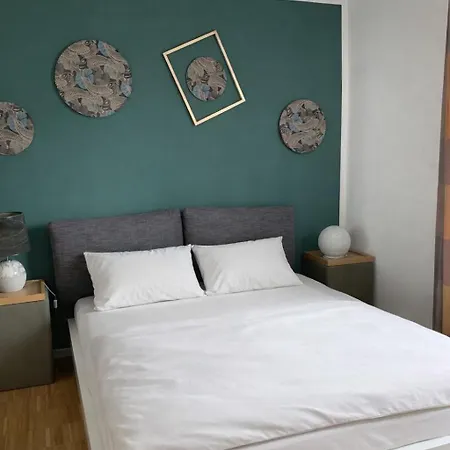 2 Apartment *
